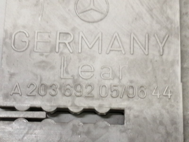 Recambio de moldura para mercedes-benz clase c (w203) berlina 270 cdi (203.016) referencia OEM IAM A2036901540 A2036900930LI A20