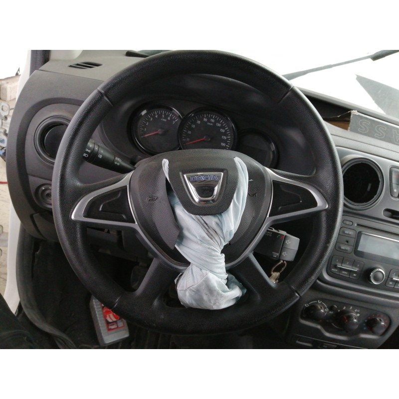 Recambio de volante para dacia dokker access referencia OEM IAM   