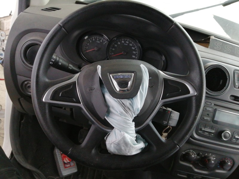 Recambio de volante para dacia dokker access referencia OEM IAM   