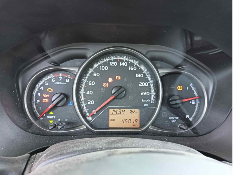 Recambio de cuadro instrumentos para toyota yaris active referencia OEM IAM 838000U270 MB1575607573 