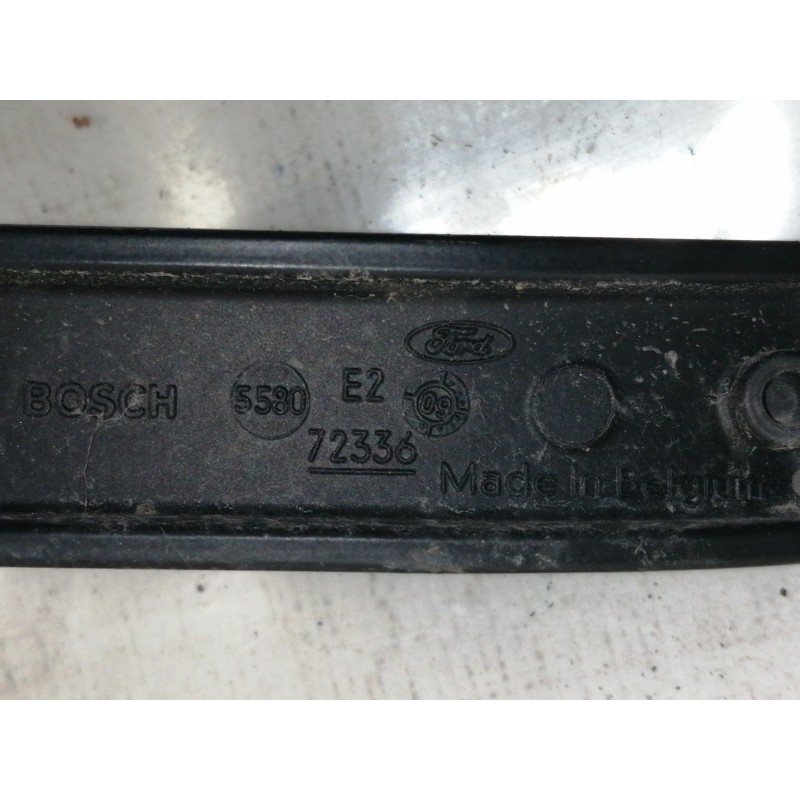 Recambio de brazo limpia delantero derecho para ford kuga (cbv) titanium referencia OEM IAM 8V4117526AC 72336 