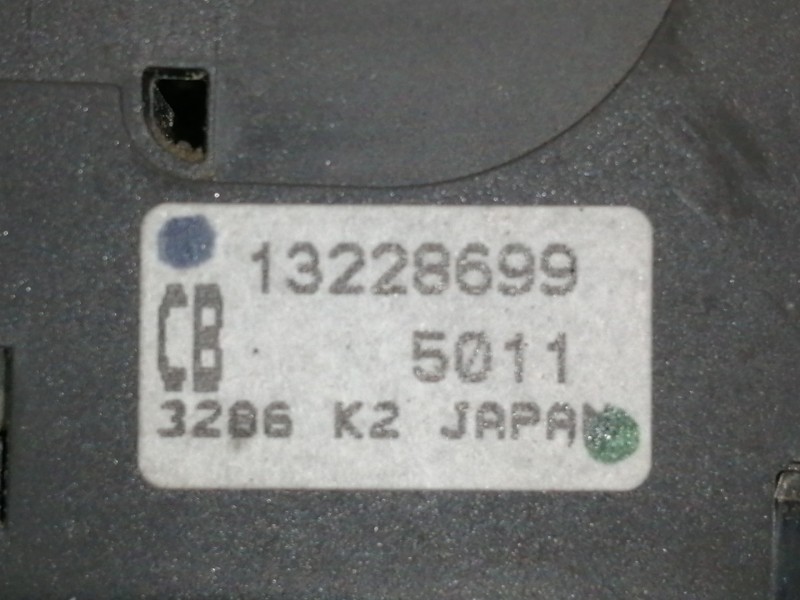 Recambio de mando elevalunas delantero izquierdo para opel zafira b cosmo referencia OEM IAM 13228699  