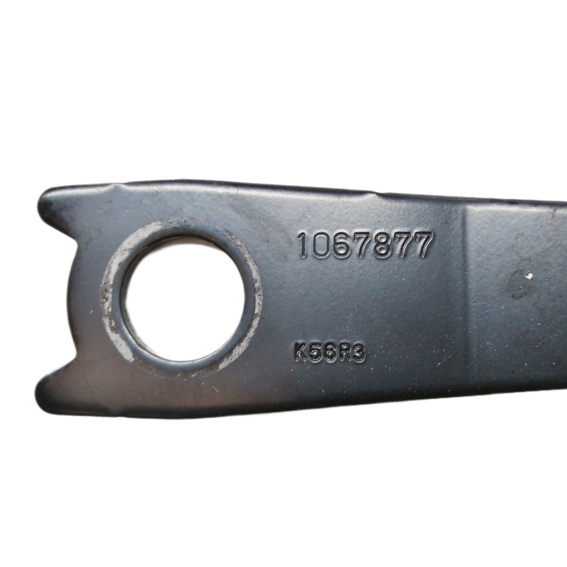 Recambio de enganche cinturon delantero derecho para toyota yaris active referencia OEM IAM 1067877  