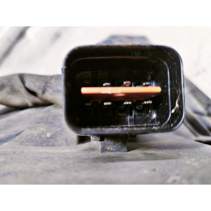 Recambio de faro derecho para kia picanto 1.0 lx referencia OEM IAM 92102070  PARA PULIR