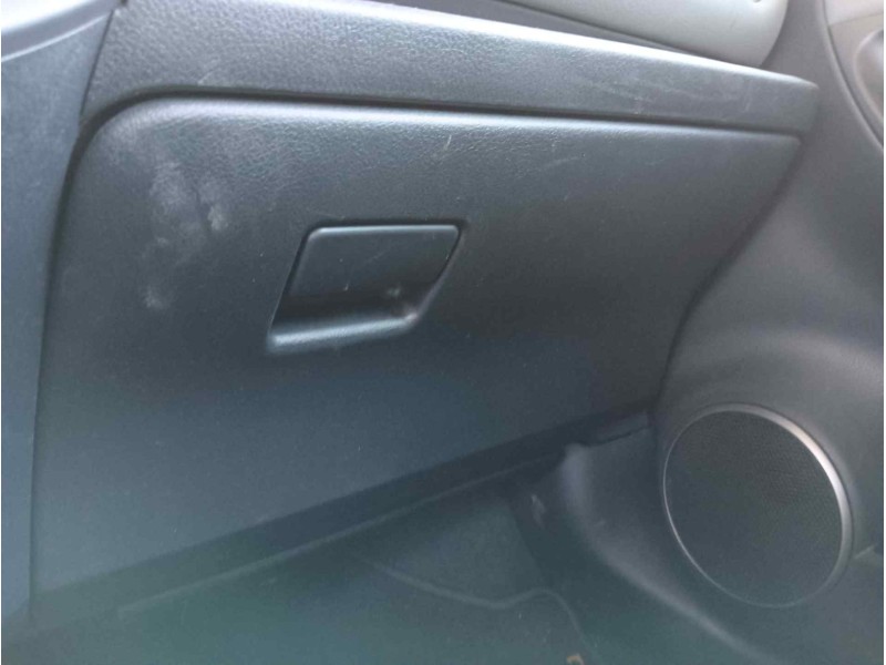 Recambio de guantera para toyota yaris active referencia OEM IAM 555500D151 555510D150 