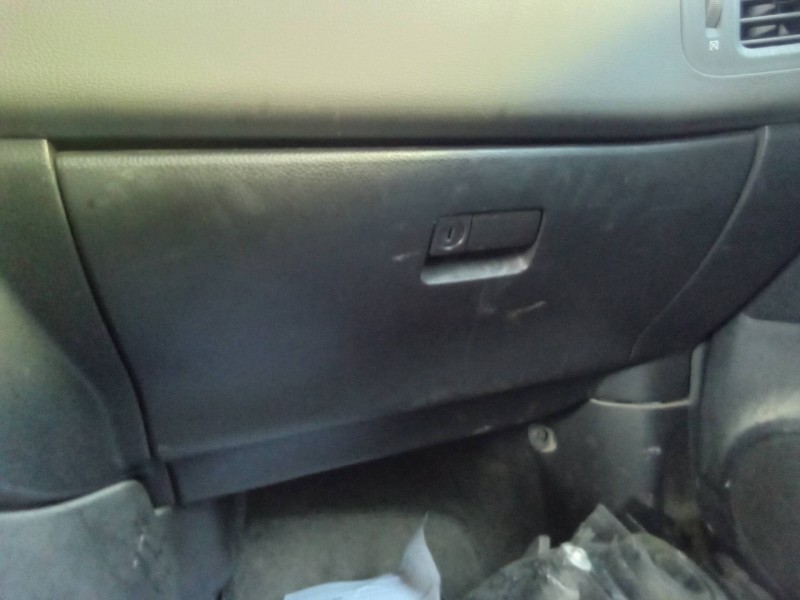 Recambio de guantera para nissan x-trail (t31) le referencia OEM IAM 68520JG40A P10811A75400 