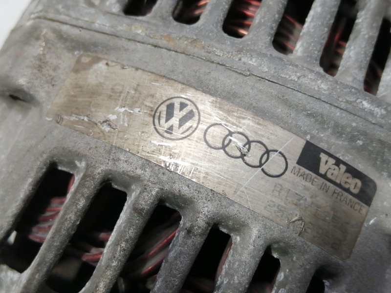 Recambio de alternador para audi a4 berlina (b5) 1.8 referencia OEM IAM   