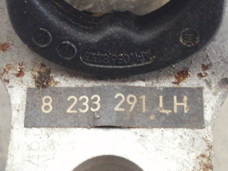 Recambio de enganche cinturon trasero izquierdo para bmw serie 3 berlina (e46) 320d referencia OEM IAM 8233291LH 8226039 