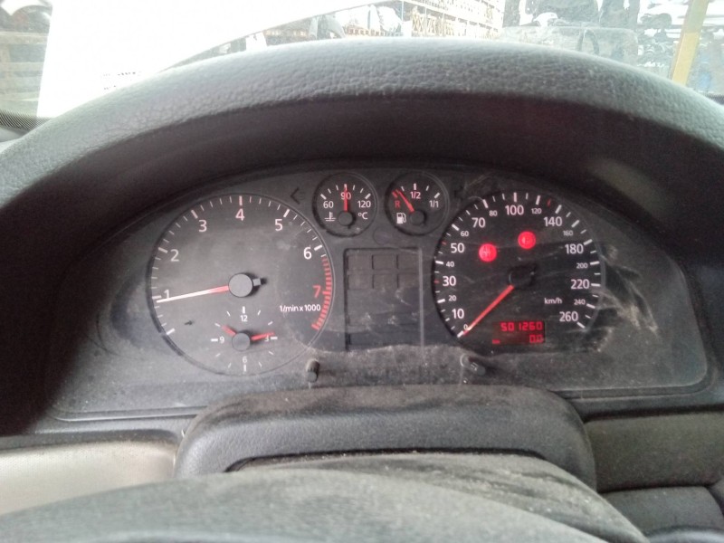 Recambio de cuadro instrumentos para audi a4 berlina (b5) 1.8 referencia OEM IAM 8D0919861C  