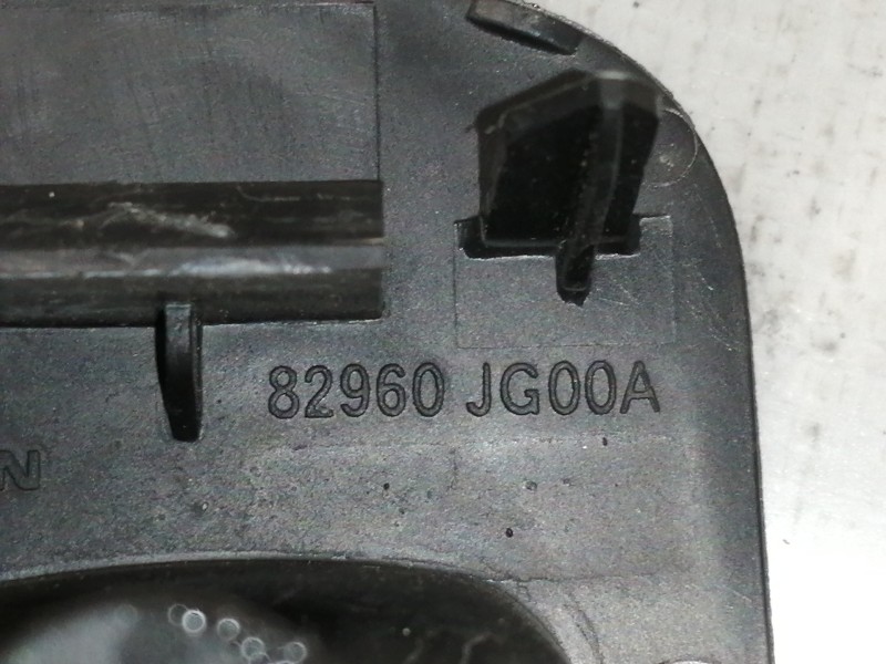 Recambio de mando elevalunas trasero derecho para nissan x-trail (t31) le referencia OEM IAM 82960JG00A  