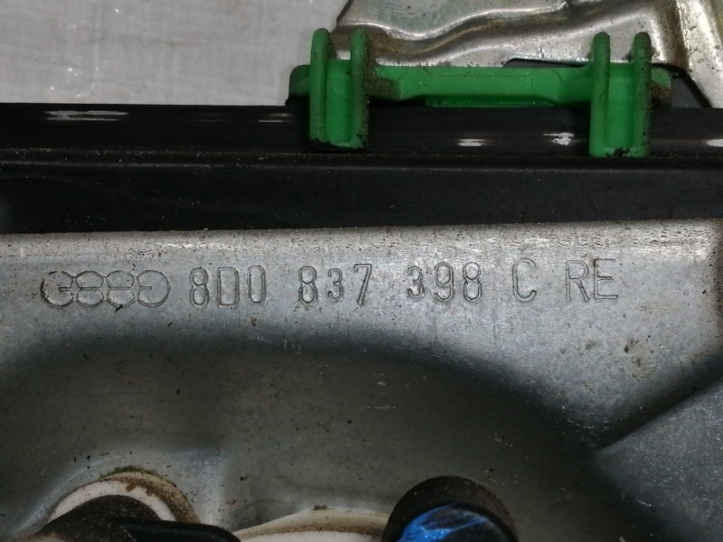 Recambio de elevalunas delantero derecho para audi a4 berlina (b5) 1.8 referencia OEM IAM 8D0837398C 8D0959802D 113846113