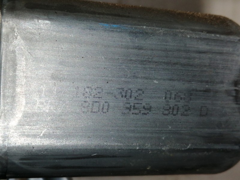 Recambio de elevalunas delantero derecho para audi a4 berlina (b5) 1.8 referencia OEM IAM 8D0837398C 8D0959802D 113846113