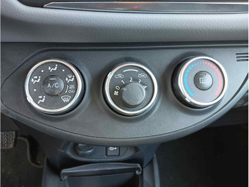 Recambio de mando calefaccion / aire acondicionado para toyota yaris active referencia OEM IAM 554060D390 107747A0 
