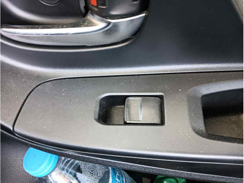 Recambio de mando elevalunas delantero derecho para toyota yaris active referencia OEM IAM 8292K55  