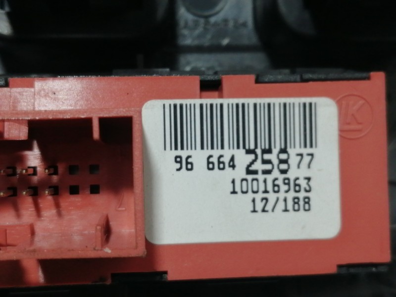 Recambio de mando multifuncion para citroën c4 lim. collection referencia OEM IAM 9666425877  