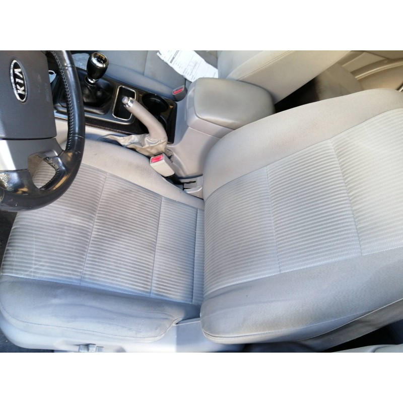 Recambio de asiento delantero izquierdo para kia sorento 2.5 crdi active referencia OEM IAM ELECTRICO  