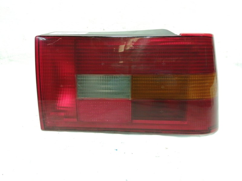 Recambio de piloto trasero derecho para volvo serie 440 2.0i action referencia OEM IAM   