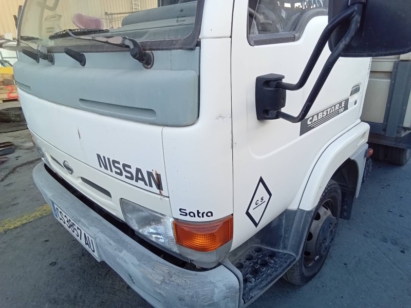 Recambio de aleta delantera izquierda para nissan cabstar e tl35-1 referencia OEM IAM   