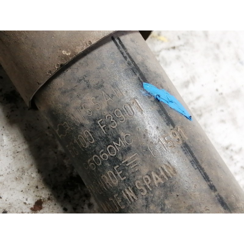 Recambio de amortiguador delantero izquierdo para nissan cabstar e tl35-1 referencia OEM IAM 56100F3901 96060MC 