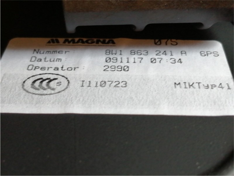 Recambio de apoyabrazos central para audi a4 berlina (8w2) advanced edition referencia OEM IAM 8W1863241A  