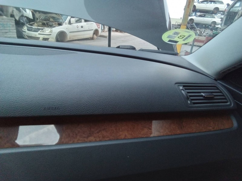 Recambio de airbag delantero derecho para volkswagen passat berlina (3c2) highline referencia OEM IAM 3C0880204D 3C0880204 / 303