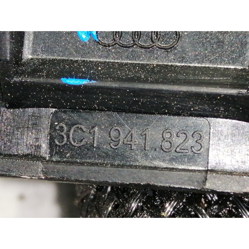 Recambio de caja reles / fusibles para volkswagen passat berlina (3c2) highline referencia OEM IAM 3C1941823  