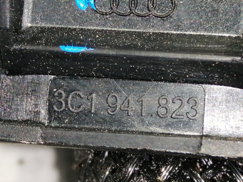 Recambio de caja reles / fusibles para volkswagen passat berlina (3c2) highline referencia OEM IAM 3C1941823  