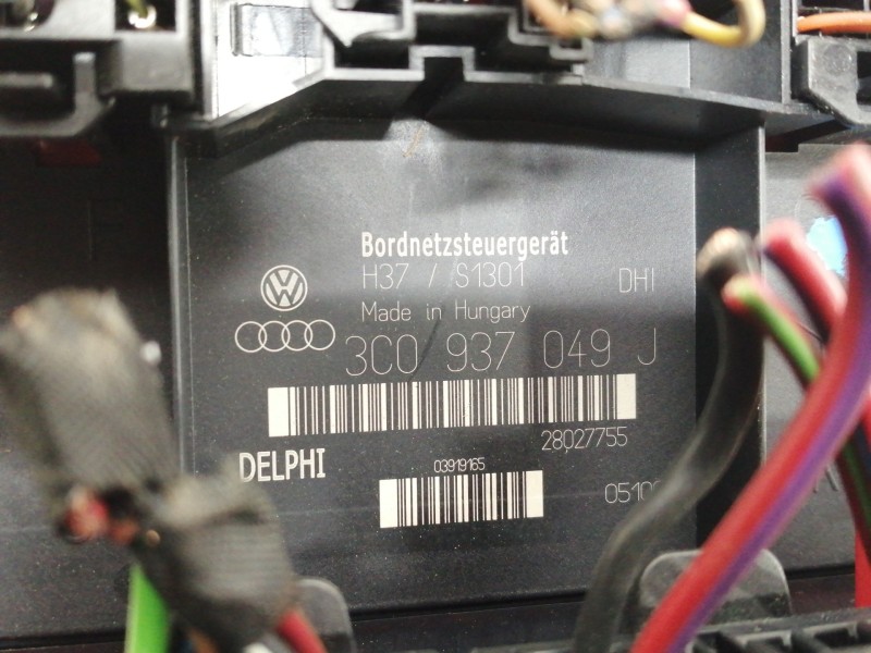 Recambio de caja reles / fusibles para volkswagen passat berlina (3c2) highline referencia OEM IAM 3C0937049J 28027755 