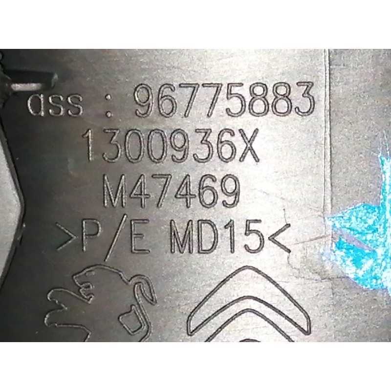 Recambio de apoyabrazos central para peugeot 308 style referencia OEM IAM 96775883 9800052177 / 1300936X 1301086X