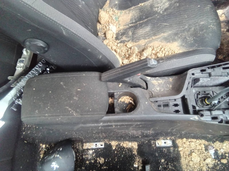 Recambio de apoyabrazos central para peugeot 308 style referencia OEM IAM 96775883 9800052177 / 1300936X 1301086X