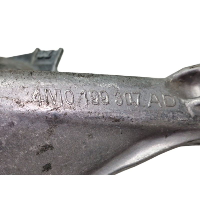 Recambio de soporte motor izquierdo para audi a4 berlina (8w2) advanced edition referencia OEM IAM 4M0199307AD  