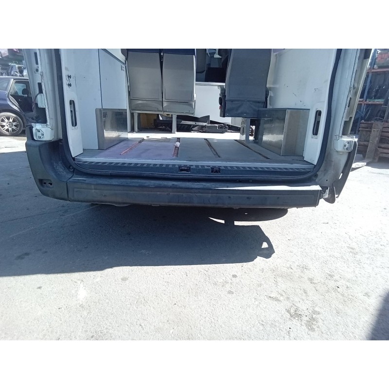 Recambio de paragolpes trasero para renault master kasten 2.3 dci diesel cat referencia OEM IAM   