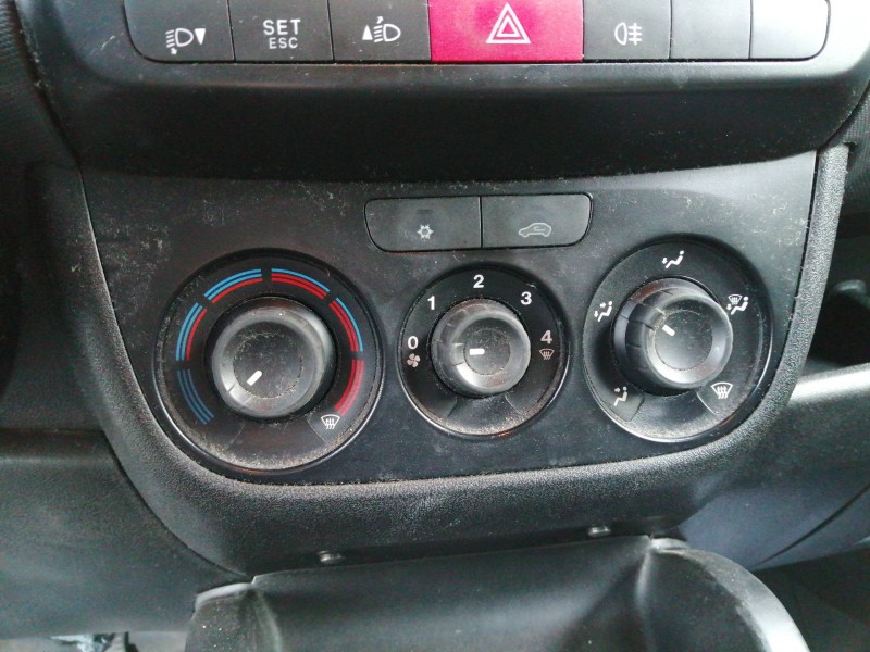 Recambio de mando calefaccion / aire acondicionado para fiat doblo active referencia OEM IAM 05147401000013 735498657 