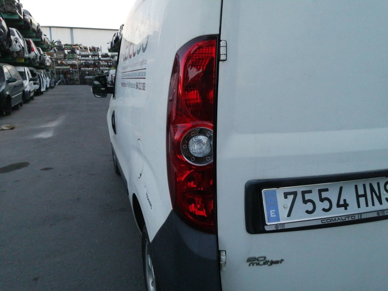 Recambio de piloto trasero izquierdo para fiat doblo active referencia OEM IAM 0051830565 20380751 20580748 20380748