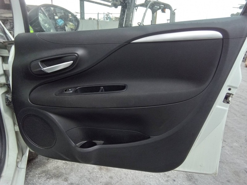 Recambio de guarnecido puerta delantera derecha para fiat punto (199) easy referencia OEM IAM 1865251 1865251B835 