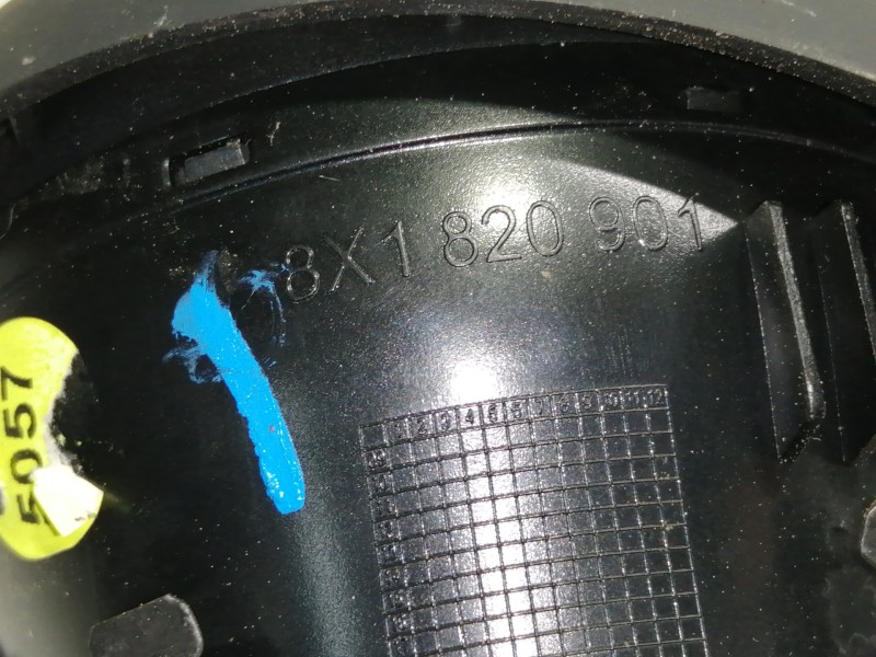 Recambio de rejilla aireadora para audi a1 sportback (8xa) attraction referencia OEM IAM 8X1820901  
