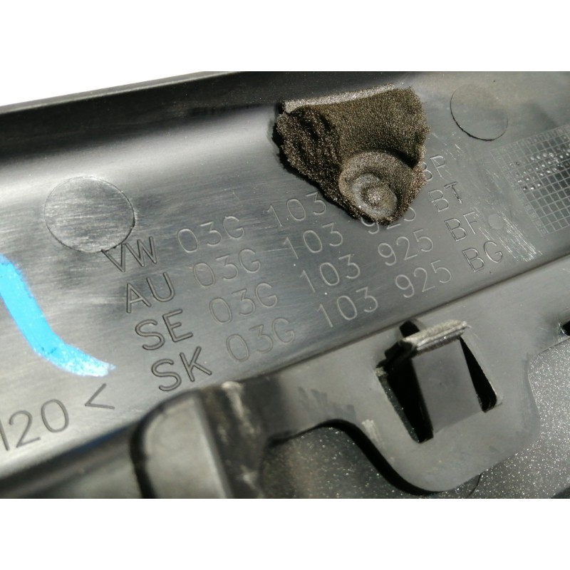 Recambio de tapa motor para volkswagen passat berlina (3c2) highline referencia OEM IAM 03G103925  