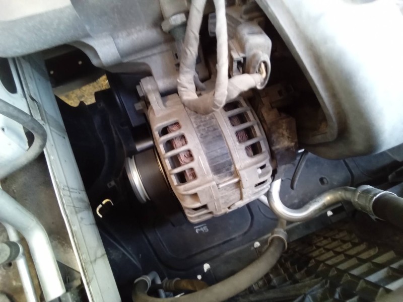 Recambio de alternador para skoda fabia like referencia OEM IAM 04C903023C  