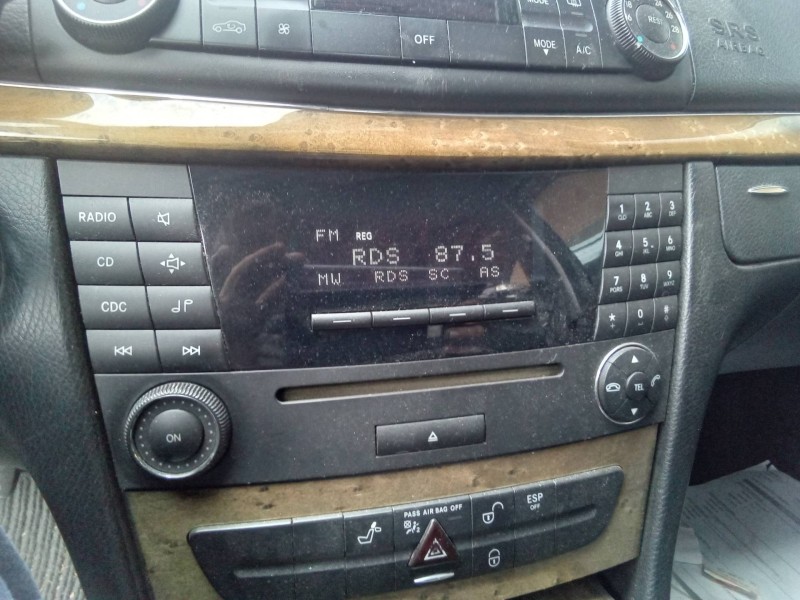 Recambio de sistema audio / radio cd para mercedes-benz clase e (w211) berlina e 220 cdi (211.008) referencia OEM IAM A211870288