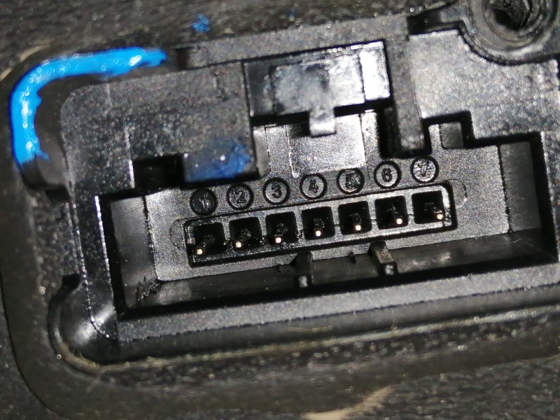 Recambio de cerradura puerta delantera derecha para skoda fabia like referencia OEM IAM 6V1837016A  