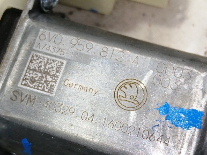 Recambio de elevalunas trasero derecho para skoda fabia like referencia OEM IAM 6V0959812A A64674114 7 280460402 0006497908