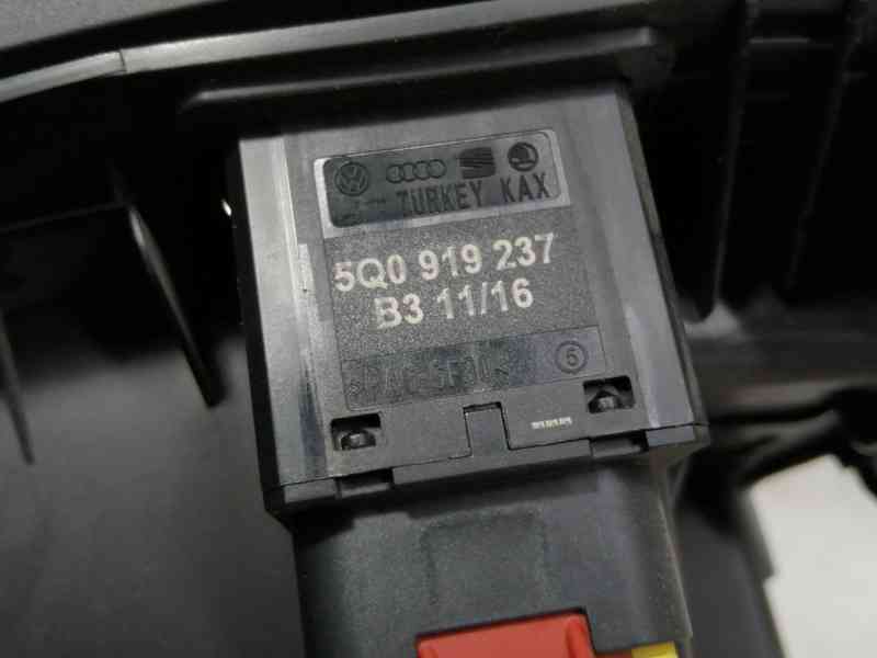 Recambio de guantera para skoda fabia like referencia OEM IAM 6V1857097H 6V1857097M 6V1857097N 6V1857097P 6V1857097Q 6V1857097R 