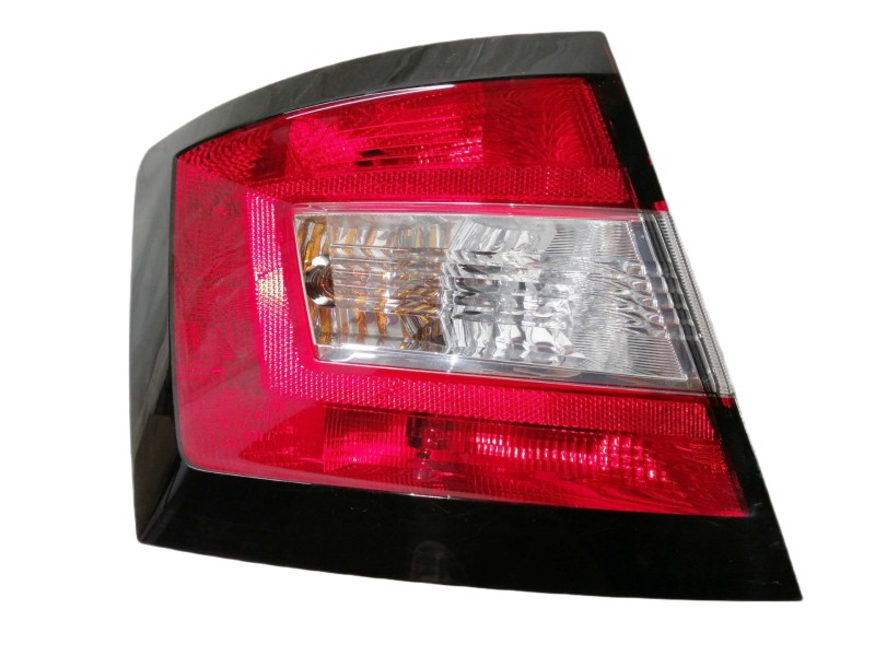 Recambio de piloto trasero izquierdo para skoda fabia like referencia OEM IAM 6V6945095 62421901 