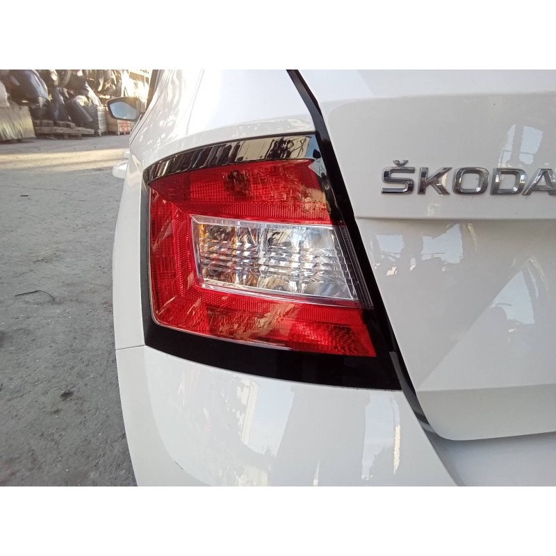 Recambio de piloto trasero izquierdo para skoda fabia like referencia OEM IAM 6V6945095 62421901 