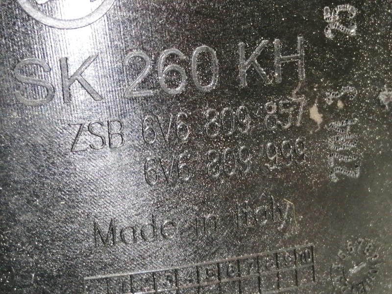 Recambio de tapa exterior combustible para skoda fabia like referencia OEM IAM 6V6809857 6V6809999 04E010012