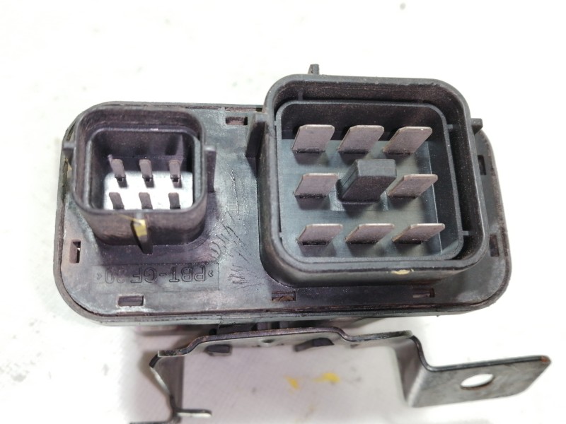 Recambio de rele para mg 200 214 referencia OEM IAM YWB100900  