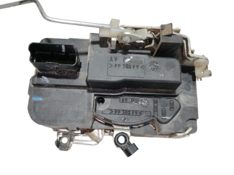 Recambio de cerradura puerta delantera derecha para citroën berlingo 1.6 16v hdi referencia OEM IAM   