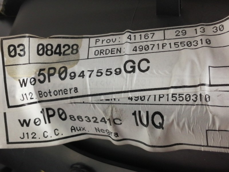 Recambio de apoyabrazos central para seat leon (1p1) comfort limited referencia OEM IAM 1P0864252 1P0863241C 5P0947559GC