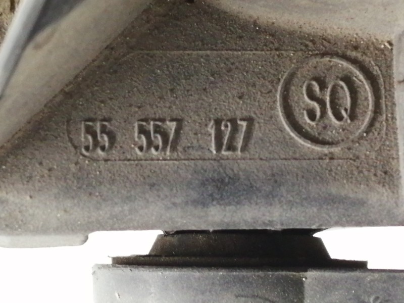 Recambio de filtro aire para opel zafira b cosmo referencia OEM IAM 55557127  