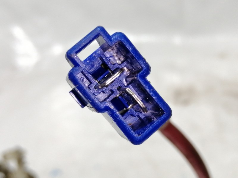 Recambio de cerradura puerta delantera derecha para tata safari 42fd referencia OEM IAM   